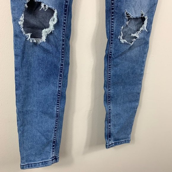NEW Free People High Rise Busted Skinny Jean - Size  27 - Picture 3 of 8